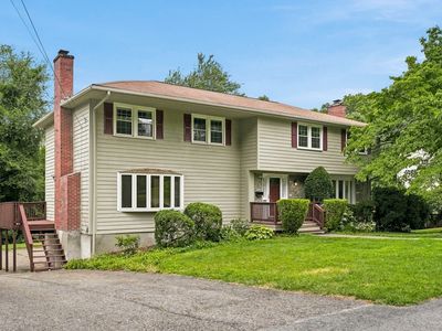 52 Lanewood Ave