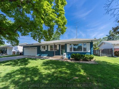 2504 W Lamar Ave