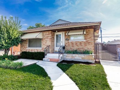 11355 S Hamlin Ave