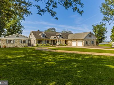 8 Issac Dr