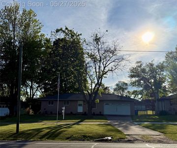 1903 Crescent Lake Rd