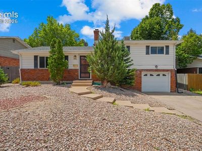 2406 N Circle Dr