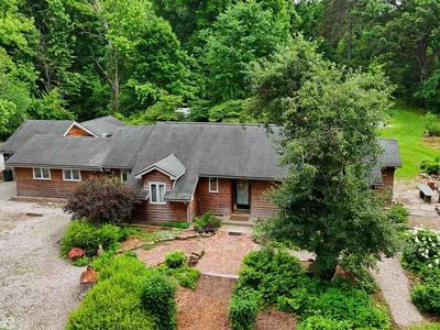 10901 E Us Highway 40