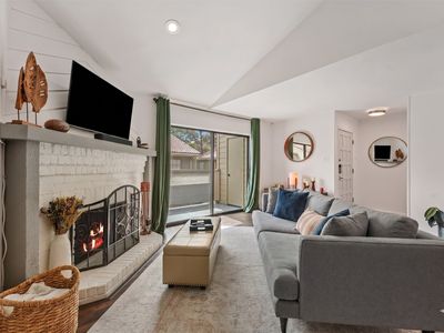 5200 Martel Ave APT 6Q