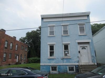 2326 Broadway