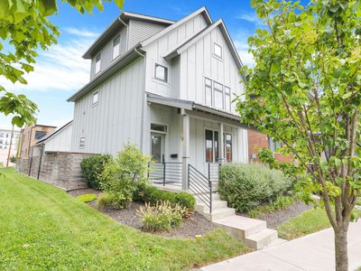 248 E 4th Ave