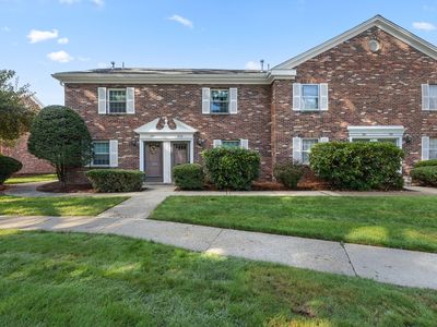 202 Windsor Dr #202