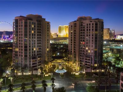 1 Hughes Center Dr Unit 1602