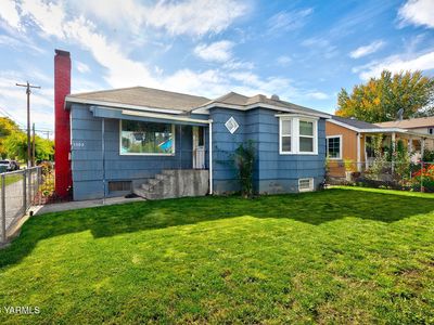 1302 Fairbanks Ave