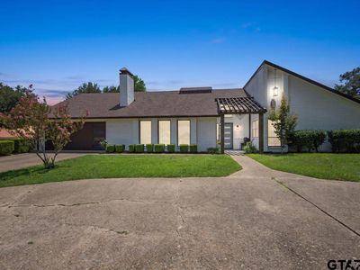 1124 Fairway Dr W