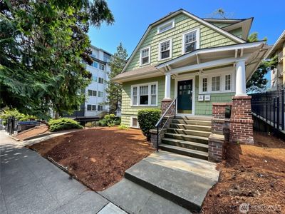 4247 7th Avenue NE