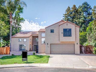 724 Ashford Court