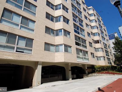 922 24th St NW APT 718