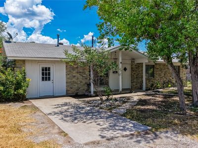 1604 Cadillac Dr