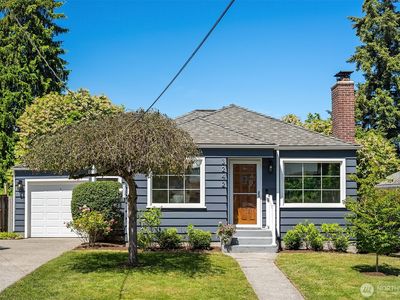 3242 NE 98th Street