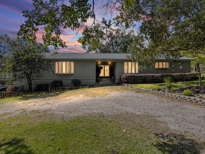 475 Douglas Dr