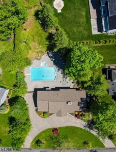 36 Thackeray Dr
