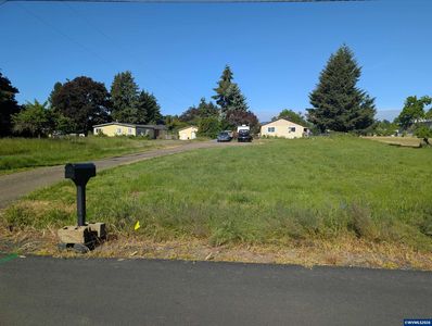 Property at 415 SE Hawthorne Ave, Dallas, OR