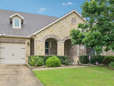 7420 E Fork Ln