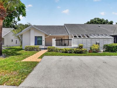 10953 Lake Front Pl