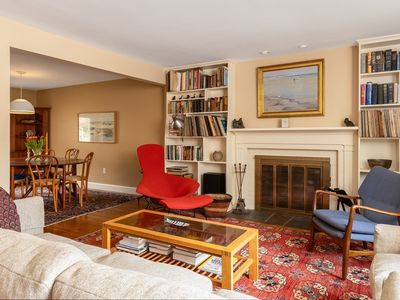 11 Kent Sq