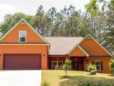 Property at 115 Sourwood Dr, Mansfield, GA