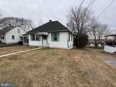 8 S Conestoga View Dr