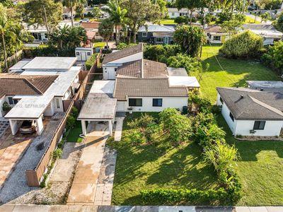 700 SW 12th St