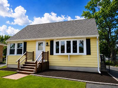Property at 786 N Van Auken St, Elmhurst, IL