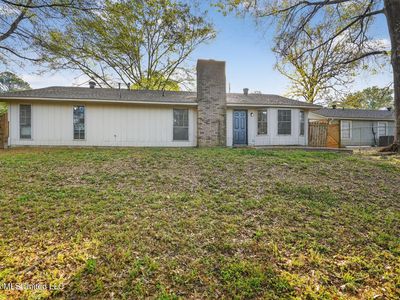 2141 Thousand Oaks Dr