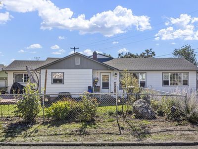 Property at 663 NE Knoll Ave, Roseburg, OR
