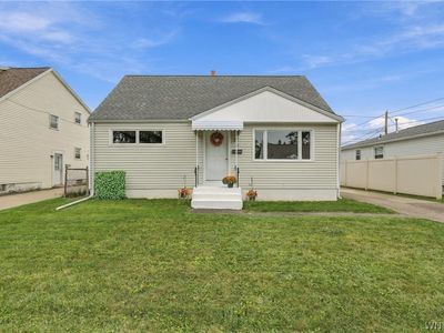 25 Wallace Ave