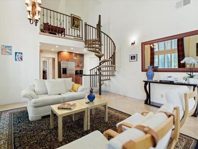 7037 La Tijera Blvd APT A202