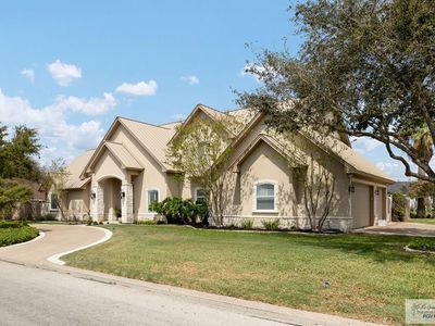 1909 Guava Cir