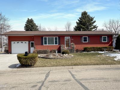 140 2nd Ave N