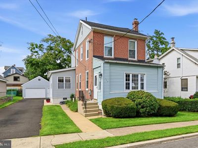 109 N Sylvania Ave