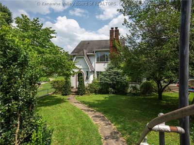 1110 Oakmont Rd