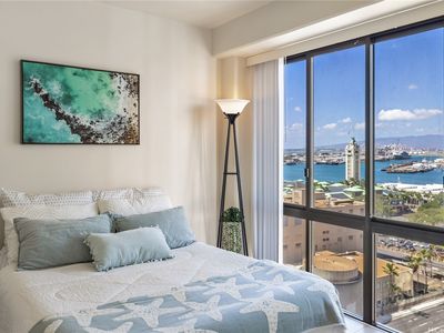 700 Richards St APT 1704