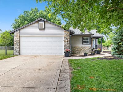 8536 Friendship Ln