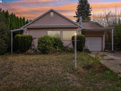 3410 NE Lombard Ct
