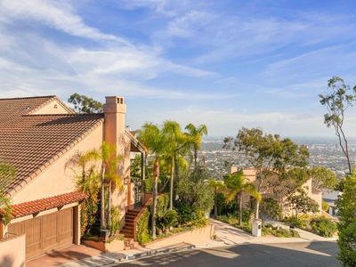 1888 N Crescent Heights Blvd