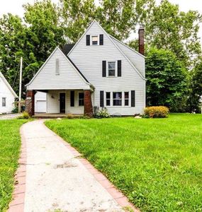 1815 S E St