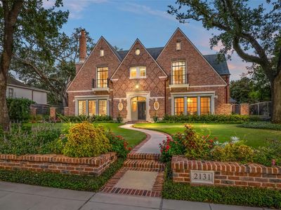 2131 Brentwood Dr