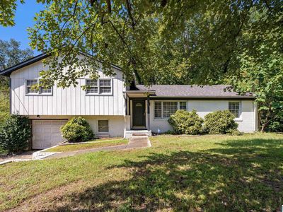 913 Redstone Ln
