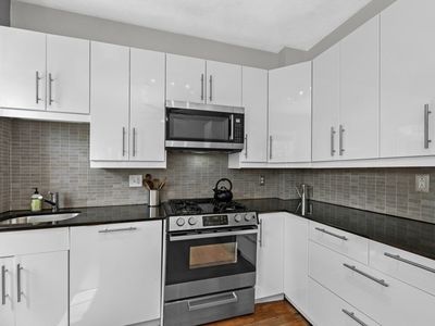 14 Linden St APT 8