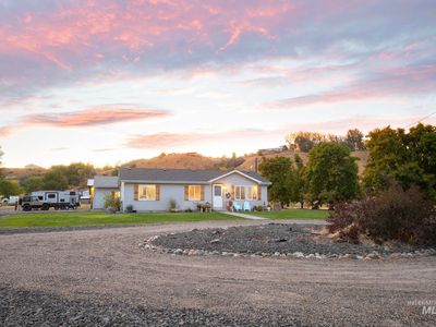 412 Foothill Dr