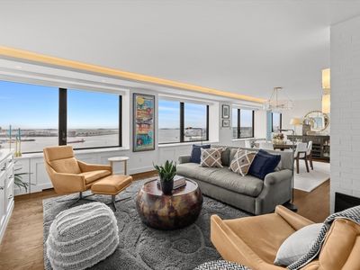 65 E India Row #28EF