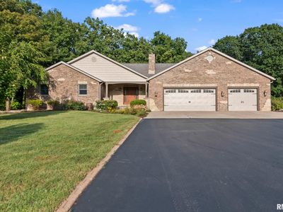 5065 Old Salem Ln