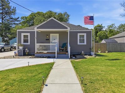 28 Woodland St