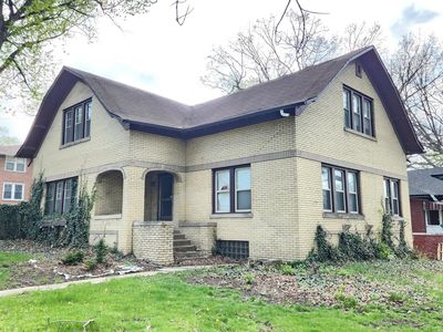 301 W 43rd Ave